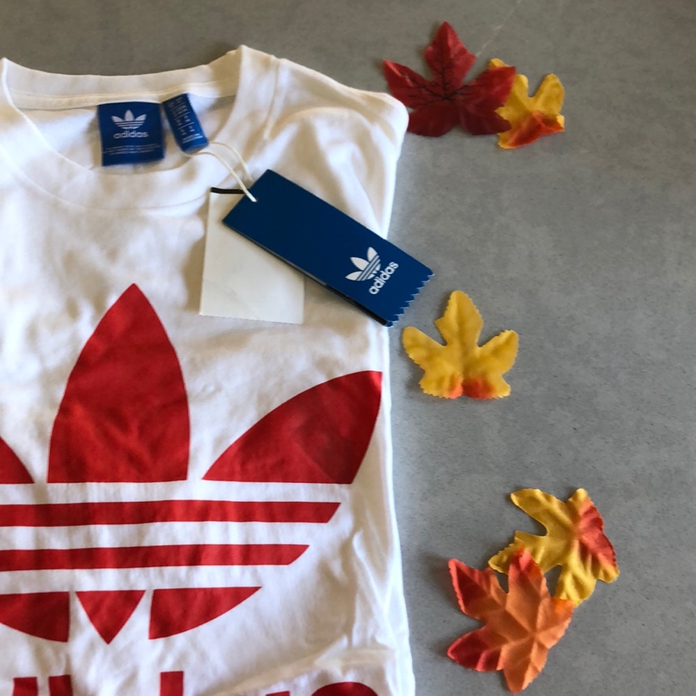 Perfect condition adidas t-shirt